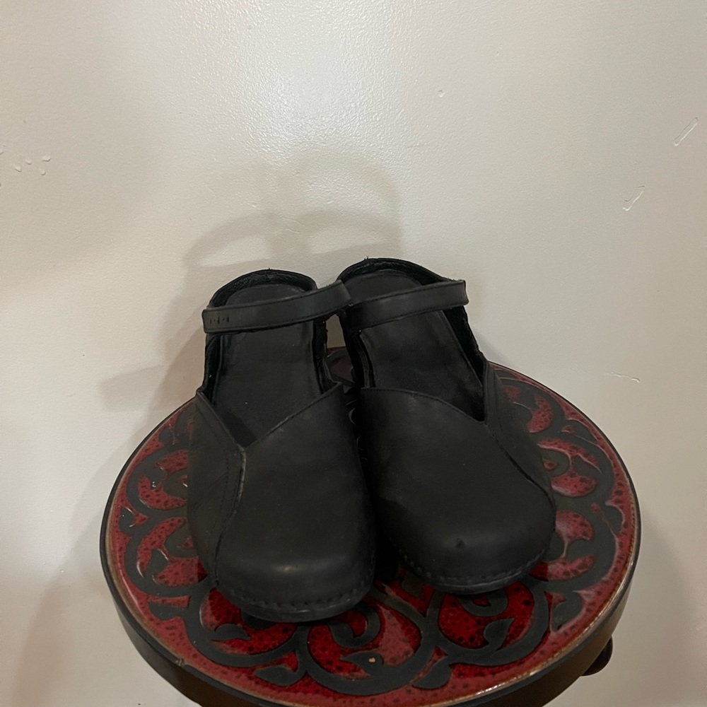 Patagonia Better clog Mary Jane Black Leather size 9 1/2